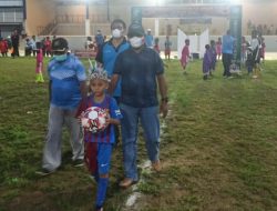 Bupati Piet Kasihiw Buka Turnamen Sepak Bola di Gelanggang Olahraga SP 5