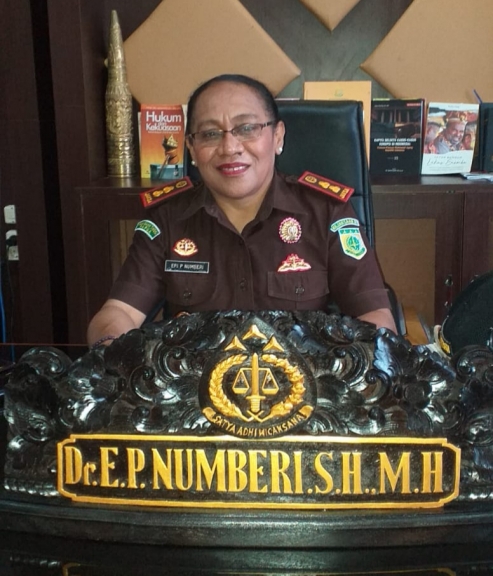 Kepala Kejaksaan Negeri Biak Numfor Dr. E. Paulin Numberi SH.MH