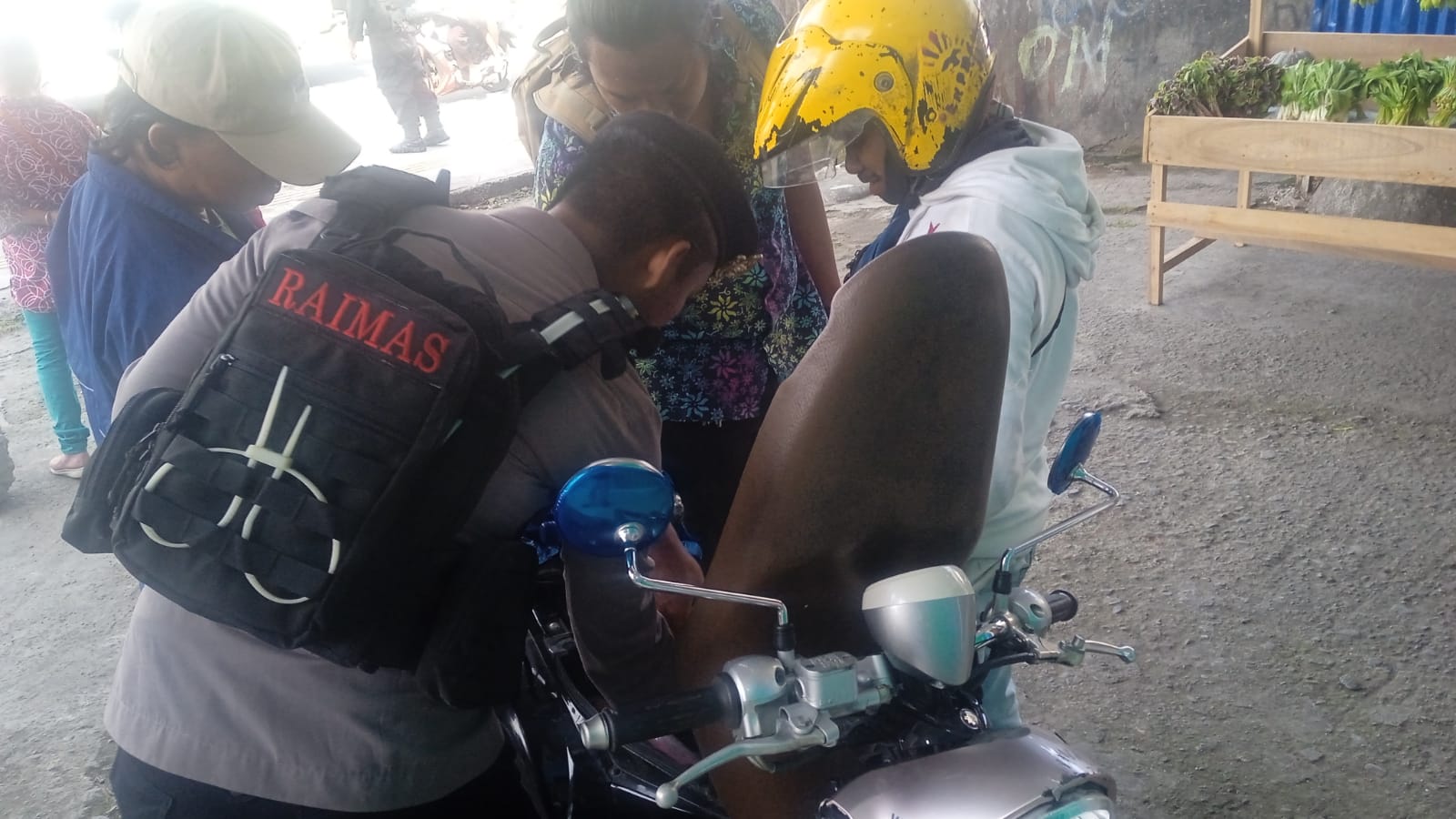 Operasi PEKAT Mansinam, Jl.Trikora Wosi, tepatnya depan hotel Fajar Roon, Manokwari.Kamis(16/3/2023)