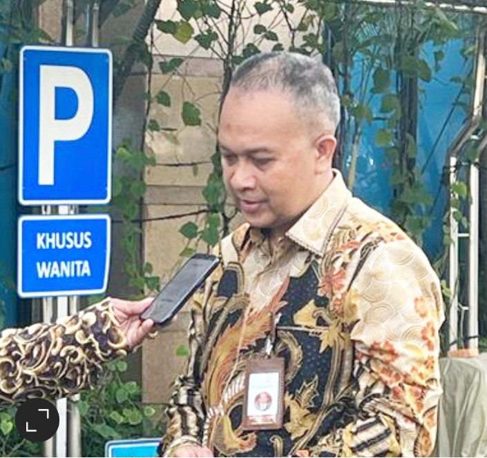 Dr Velix Vernando Wanggai,S.IP.,MPA (IST)