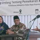 Bupati Teluk Bintuni memberikan sambutan dalam kegiatan FGD II Pemekaran Kabupaten Teluk Bintuni di WCC (29/8) 