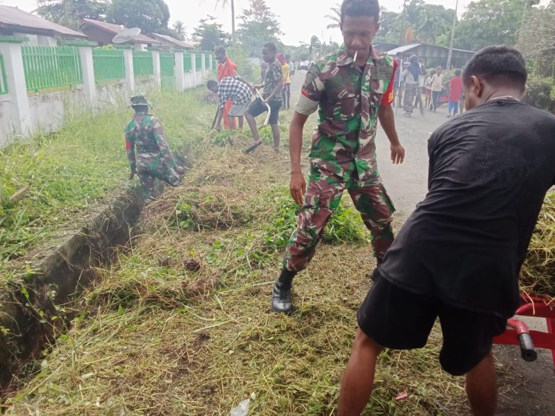 Babo Bersih, Semangat Kebersamaan Personil Koramil 1806-02/Babo Bersama Warga Mewarnai Jumat Bersih, Jum'at (29/9/2023) 