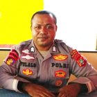 Meneger Sekolah Sepak Bola (SSB) Putra Teluk Bintuni, Maurits Pulalo, saat diwawancarai wartawan. Selasa (5/9/2023) 