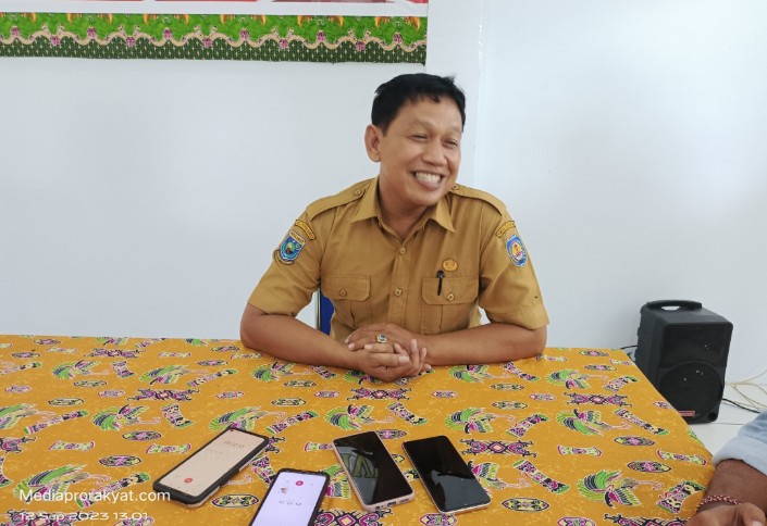 Kabid Administrasi Kampung pada Dinas Pemberdayaan Masyarakat dan Kampung Teluk Bintuni, Agus Wiratno. 