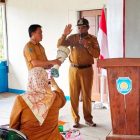 Kepala Distrik Tomu, Fredrik Paduai, S.Sos, membuka kegiatan Pembinaan IMF (Ibu Menyusui) dan Program KKBK (Keluarga Berencana dan Kesejahteraan Keluarga)