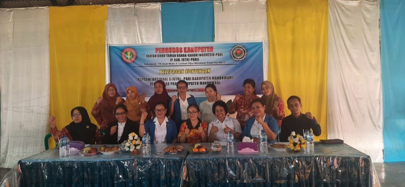Pengurus IGTKI -PGRI Manokwari bersama Kabid PAUD dan Pendidikan Non Formal(PNF) Dinas Pendidikan Kabupaten Manokwari,  Joice  Saranamual, S.sos