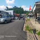 Tampak Kondisi Jalan dan Parit di Jln SS Fimbay,Kompleks Pasar Sentral Bintuni. 