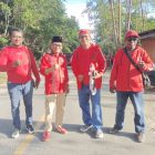 Foto dari Kanan : Sekretaris BSPN Cabang Felipus Kase,Ketua DPC Teluk Bintuni, Dan Topan Sarungallo, Ketua Bidang Kehormatan  Partai (PDIP) Robert Manibuy dan Kepala BSPN Cabang DPC PDIP Teluk Bintuni Apolos Betay