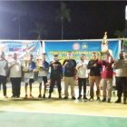 Foto Bersama Seusai Penyerahan Hadiah Turnamen Bola Volley Dandim Cup I, Senin (23/10) 