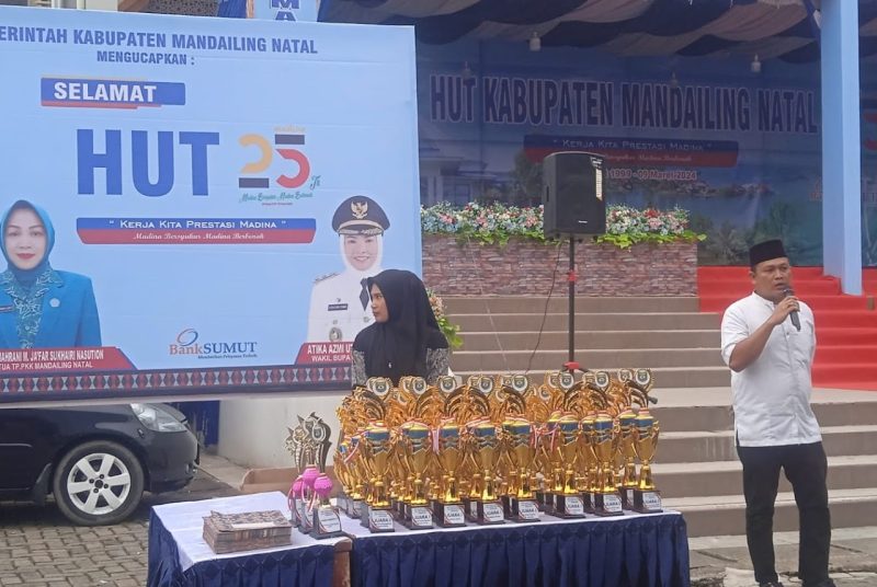 Hadiah peraih juara dari berbagai bidang