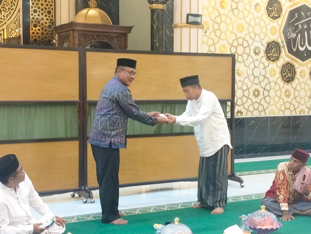 Dalam acara tersebut, Mewakili Bupati Teluk Bintuni, H. Haris Kaitam, memberikan bantuan sebesar Rp10 juta kepada Masjid Quba. Bantuan tersebut diserahkan sebagai wujud dukungan dari Pemerintah Kabupaten Teluk Bintuni terhadap kegiatan keagamaan dan sosial di lingkungan masyarakat.