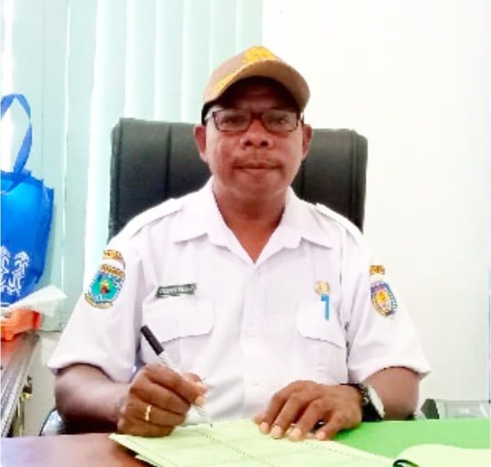 Plt Dukcapil Teluk Bintuni, Fredrik Paduai, S.Sos., MM.