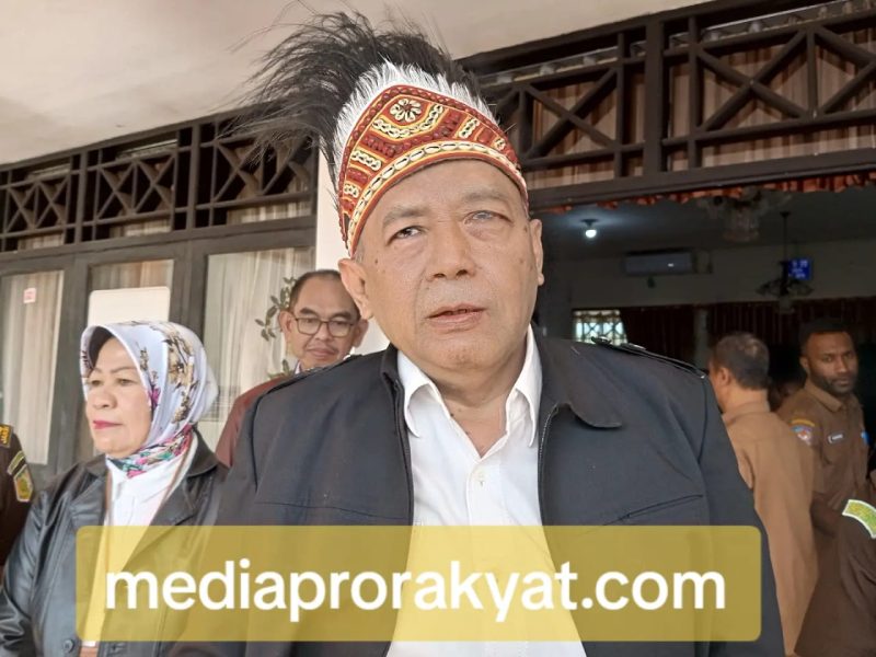 Jaksa Agung Muda Perdata dan Tata Usaha Negara, Feri Wibisono, SH, CN, diwawancarai oleh wartawan Mediaprorakyat.com pada hari Senin, 22 April 2024. Berikut adalah foto hasil wawancara tersebut (Saragih).
