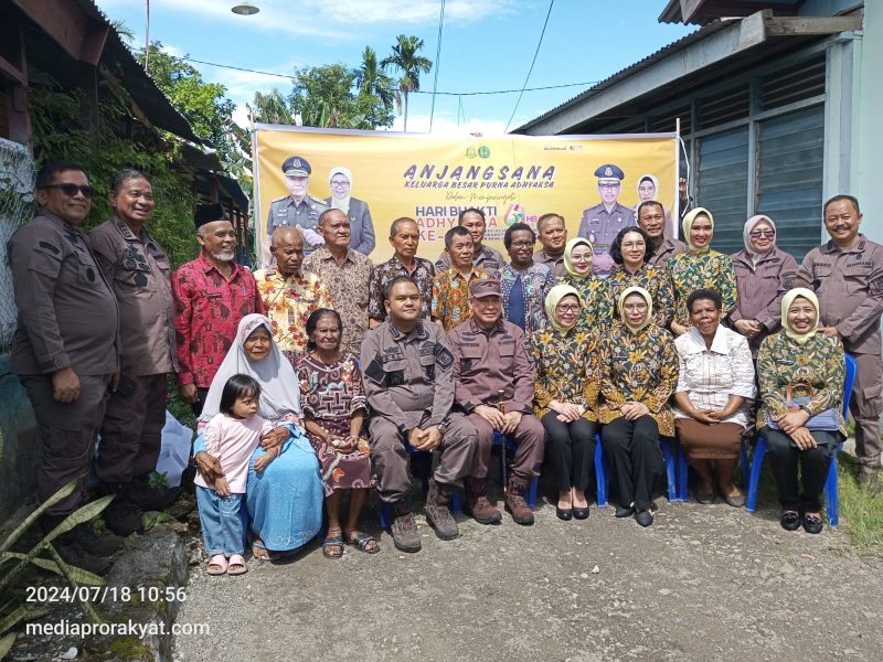 Foto Bersama , Kepala Kejaksaan Tinggi Papua Barat saat bersilaturahmi bersama PURNAJA ,Kamis(18/7/24)