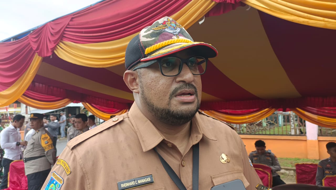 Kepala Badan Kesatuan Bangsa dan Politik Kabupaten Teluk Bintuni, Reinhard Maniagasi