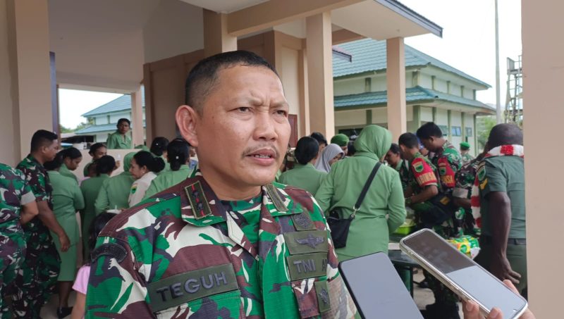 Letkol Inf Teguh Eko Efendi,  Dandim 1806/Teluk Bintuni saat di wawancarai wartawan, Kamis (5/9/2024) 