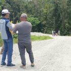 Teluk Bintuni Selesaikan Proyek Jalan Strategis: Titus Ogoney Puji Bupati dan PUPR  Pada tanggal 17 September 2024, Inspektorat Kabupaten Teluk Bintuni bersama dengan Dinas PUPR Teluk Bintuni melakukan pemeriksaan terhadap proyek jalan strategis yang telah selesai. Titus Ogoney memberikan pujian kepada Bupati dan PUPR atas penyelesaian proyek tersebut.