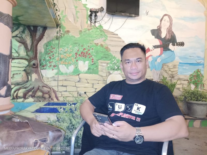 Alexander Kolaai Narwadan, S. Sos