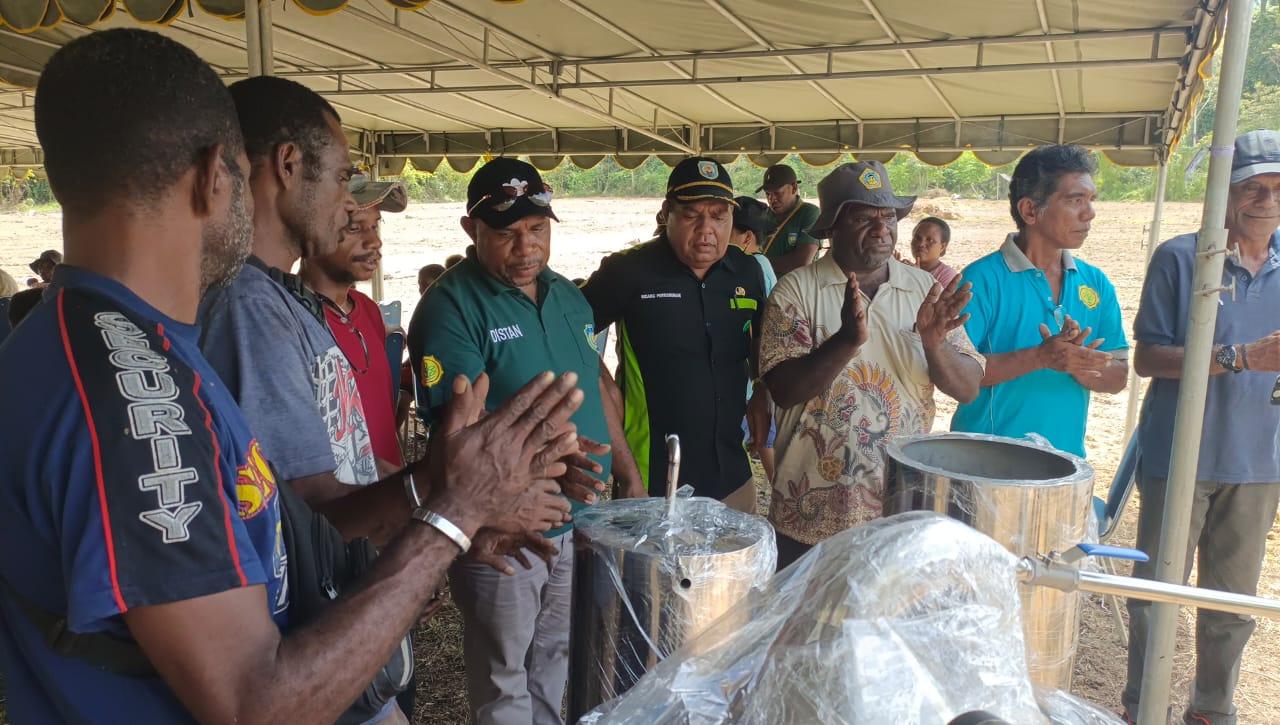 Dinas Pertanian Teluk Bintuni Luncurkan Program Sewangi Berdaya Emas untuk Dorong Kemandirian Ekonomi Lokal