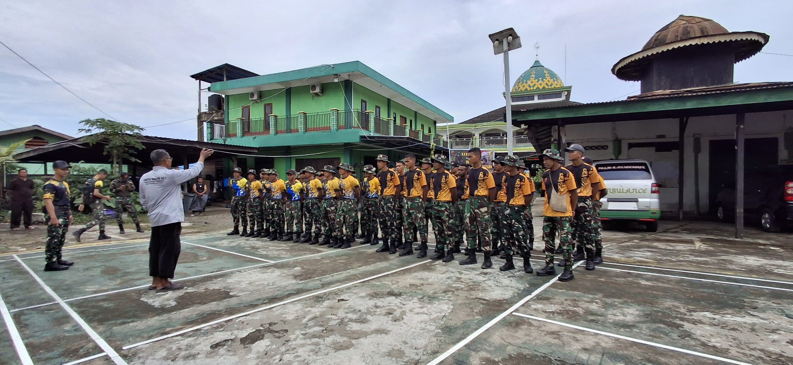 Rayakan HUT ke-4, Yonif 763/SBA dan Brigif 26/GP Bersihkan Masjid, Sekolah, dan Kampung Tahiti: Bukti Nyata Pengabdian TNI untuk Rakyat!