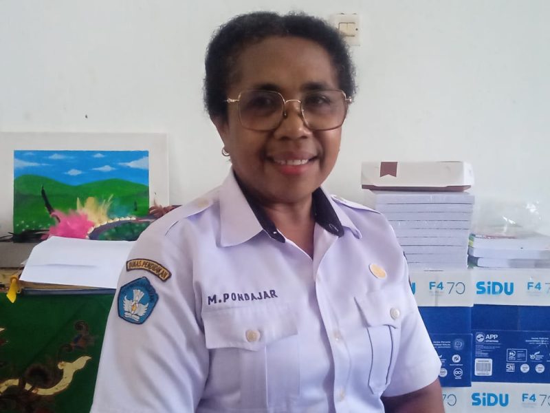 Kepala Sekolah SMPN 2 Manokwari, Margriet Marjam Andriani Pondajar,Rabu(19/2/25)