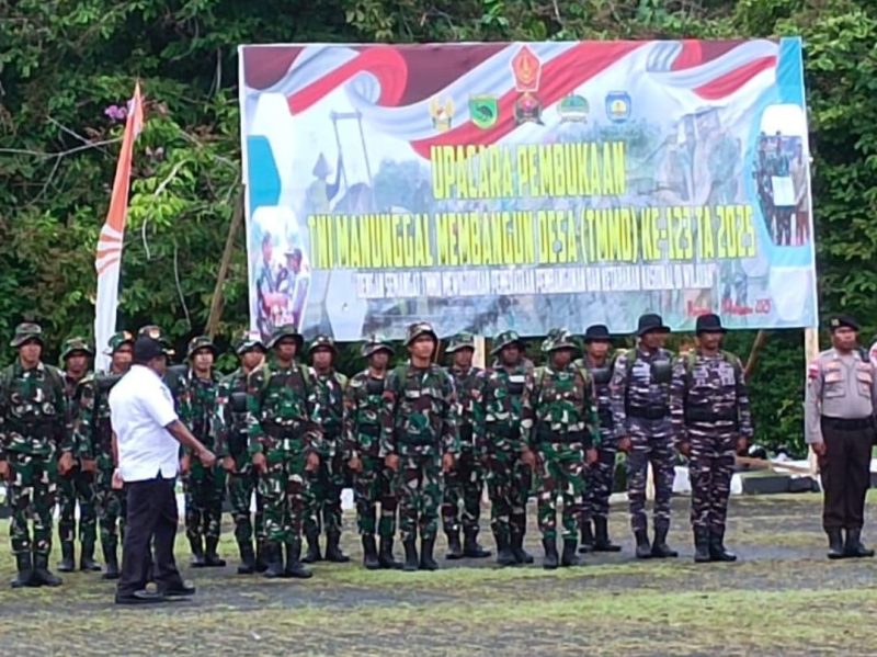 Program TNI Manunggal Membangun Desa (TMMD) ke-123 tahun 2025 resmi dibuka di Kabupaten Teluk Bintuni pada Rabu (19/2/2025).