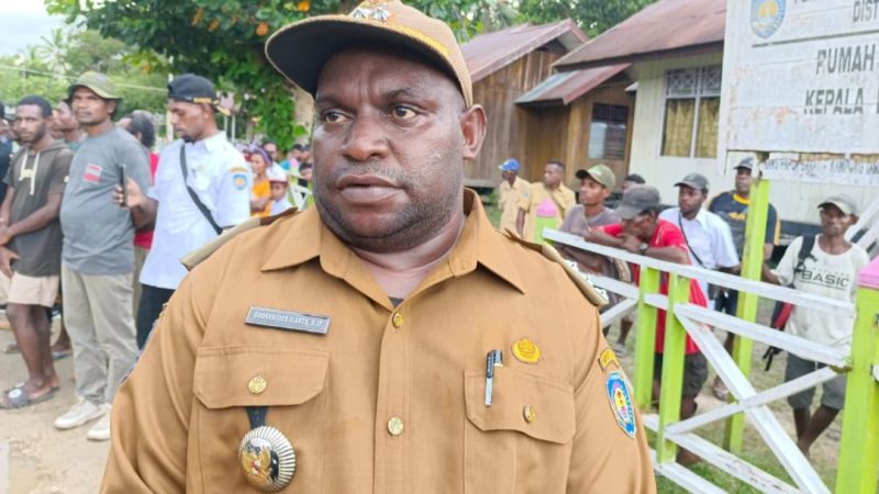 Kepala Distrik Farfurwar Teluk Bintuni, Godevridus Siante