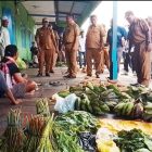 Bupati Teluk Bintuni Tinjau Harga Sembako di Distrik Babo, Upayakan Stabilisasi Harga