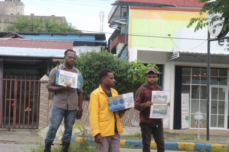 Solidaritas Mahasiswa, OKP Cipayung Plus, BEM Universitas, dan IMPT Turun ke Jalan Selama Sepekan, Berhasil Kumpulkan Dana Rp31 Juta dan 24 Kardus Barang Bantuan