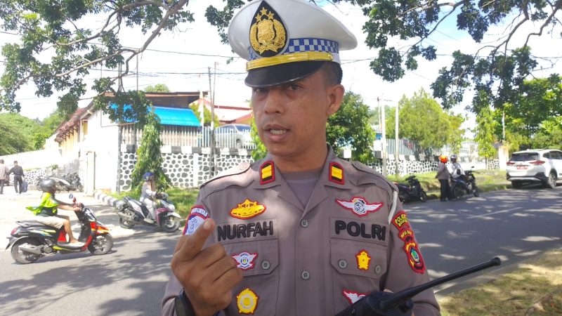Kasatlantas Polresta Manokwari,Iptu Nurfah saat ditemui wartawan di depan kantor UPTD Samsat Manokwari, Selasa (20/5)