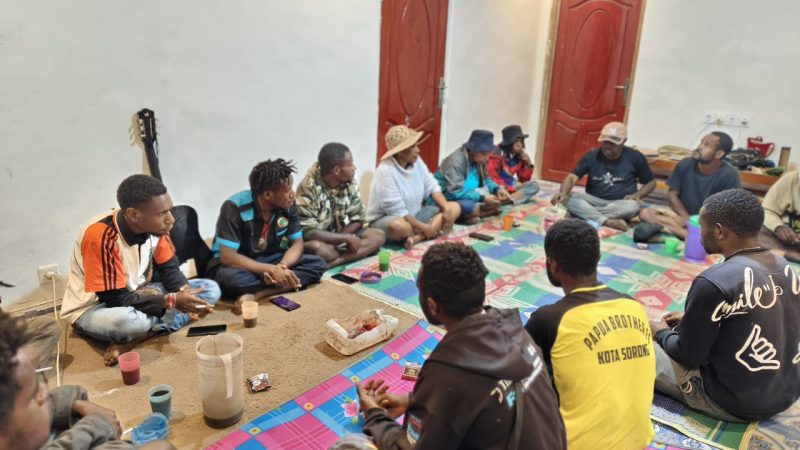 Anggota DPR Papua Pegunungan ajak mahasiswa duduk bersama membahas hak masyarakat adat dan isu lingkungan di Jayawijaya.