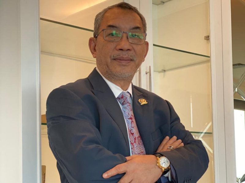 Keterangan foto:
Anggota DPR RI drg. Alfons Manibui, DESS. (Foto: Istimewa)