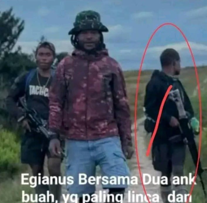 Pionus Gwijangge (kiri), anggota TPNPB yang disebut sebagai salah satu yang paling lincah, tewas dalam kontak tembak dengan aparat di Jayawijaya. Sumber: Akun Facebook TPNPB.  