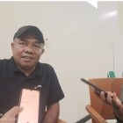 Sekretaris Bawaslu Teluk Bintuni, Fadly Liptiay, saat diwawancarai pada Sabtu (20/6/2025).
Foto: Haiser Situmorang/MPR
