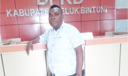 Foto: Ketua Forum Anak-anak Asli 7 Suku Teluk Bintuni, Agustinus Orocomna (Istimewa)