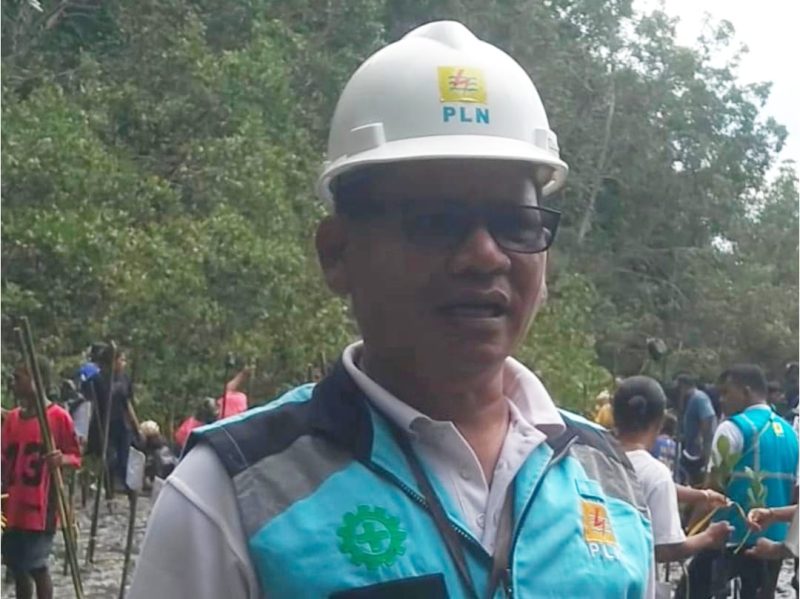 Keterangan gambar: Asisten PLN Manokwari, Jumadi Hutapea.
Foto: JS/MPR.

