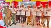 Tampak Pimpinan BRI Bintuni berfoto bersama Bupati Teluk Bintuni, Pimpinan DPRK Teluk Bintuni, dan sejumlah tokoh lainnya saat peresmian Koperasi Merah Putih. (Istimewa)