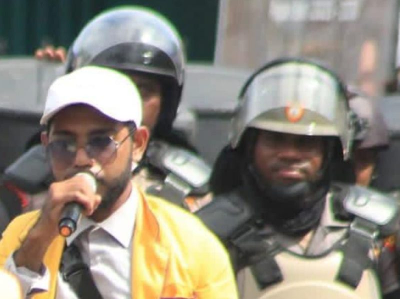 Ketua BEM UNIPA saat melakukan aksi demonstrasi pada momen berbeda. (Foto: Istimewa)
