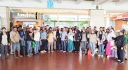 Para pengurus DPW dan DPC se-Papua Raya saat mendeklarasikan dukungan kepada H. M. Mardiono di Terminal 2D Bandara Soekarno-Hatta, Jakarta, Jumat (26/9/2025).