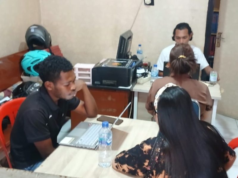 Polresta Manokwari Selidiki Kasus Tewasnya Tiga Karyawati di Kawasan Lokalisasi Maruni
(Foto: Humas Polda Papua Barat)