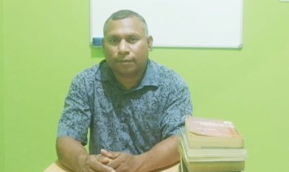 Foto : Kepala Kantor Perwakilan Manokwari Yayasan Lembaga Bantuan Hukum (YLBH) Sisar Matiti, Nejunith Syabes, S.H. (istimewa)