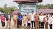 Kepala Dinas Pendidikan Teluk Bintuni Tinjau Sekolah di Wilayah Moskona, Pastikan Fasilitas Pendidikan Berjalan Baik